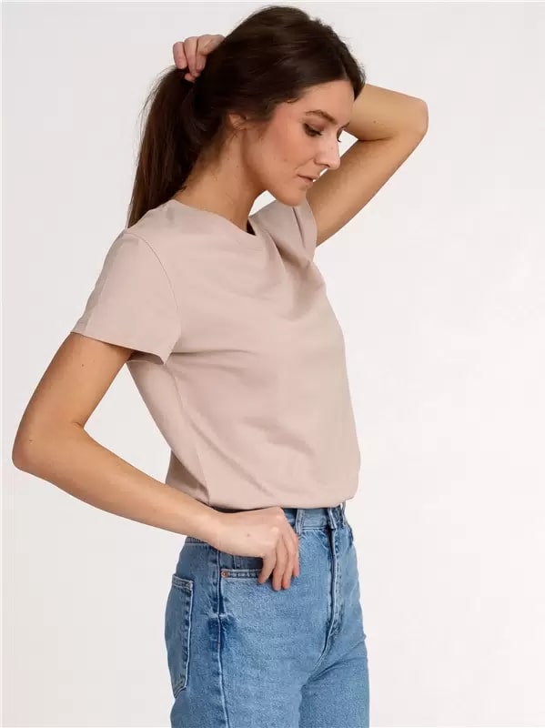 Футболка женская Апрель бежевая 48