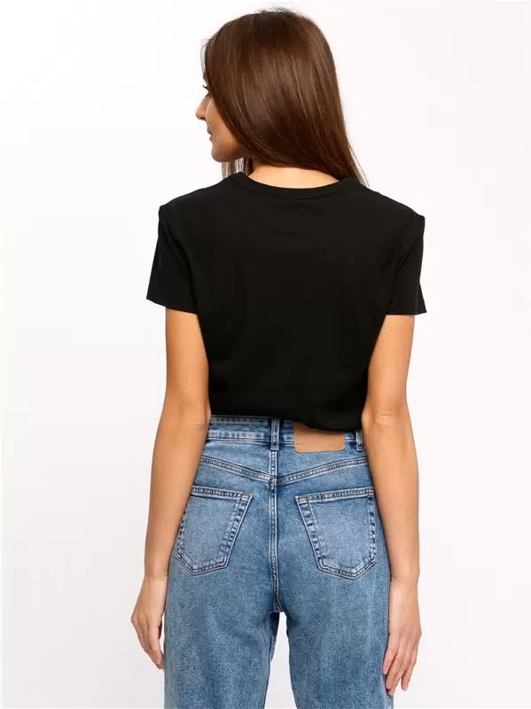 Футболка женская Апрель черная 44