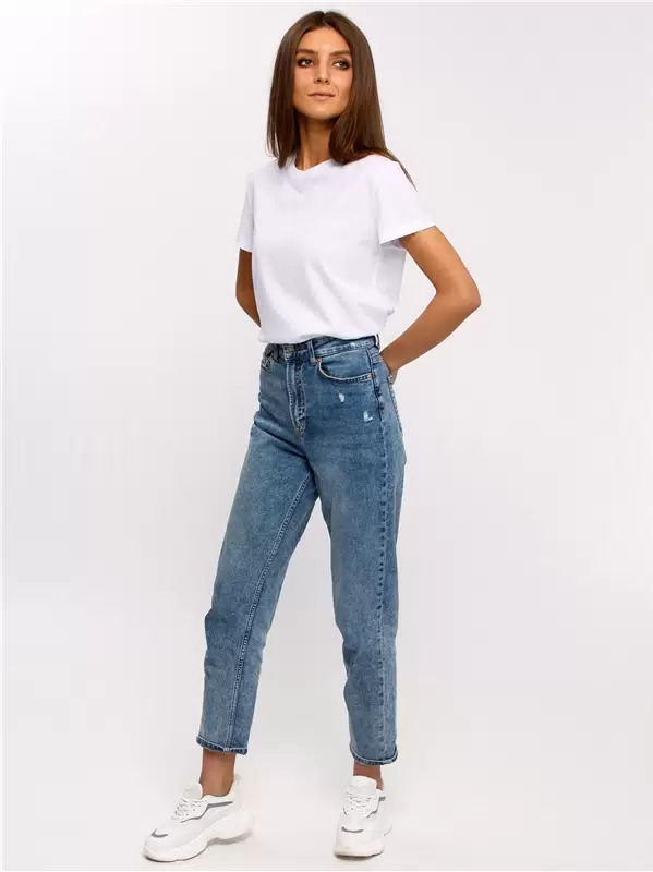 Футболка женская Апрель белая 46