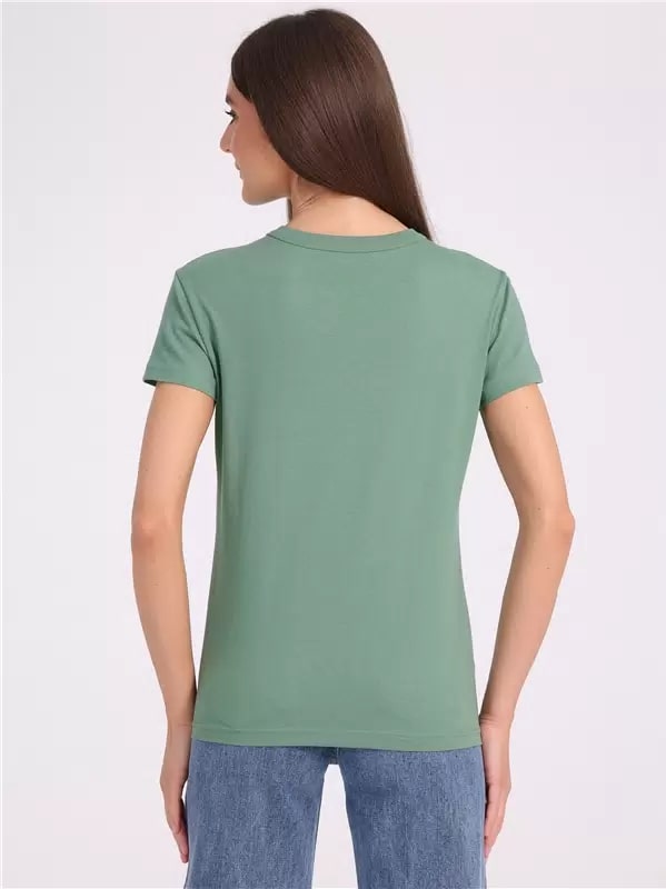 Футболка женская Апрель зеленая 46